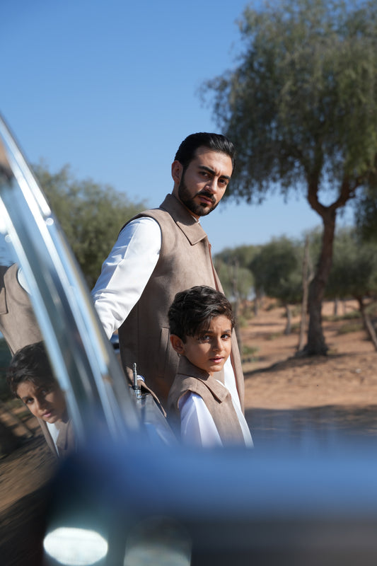 Warm Taupe x Sandstone