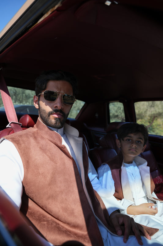 Cream Beige x Chestnut Brown